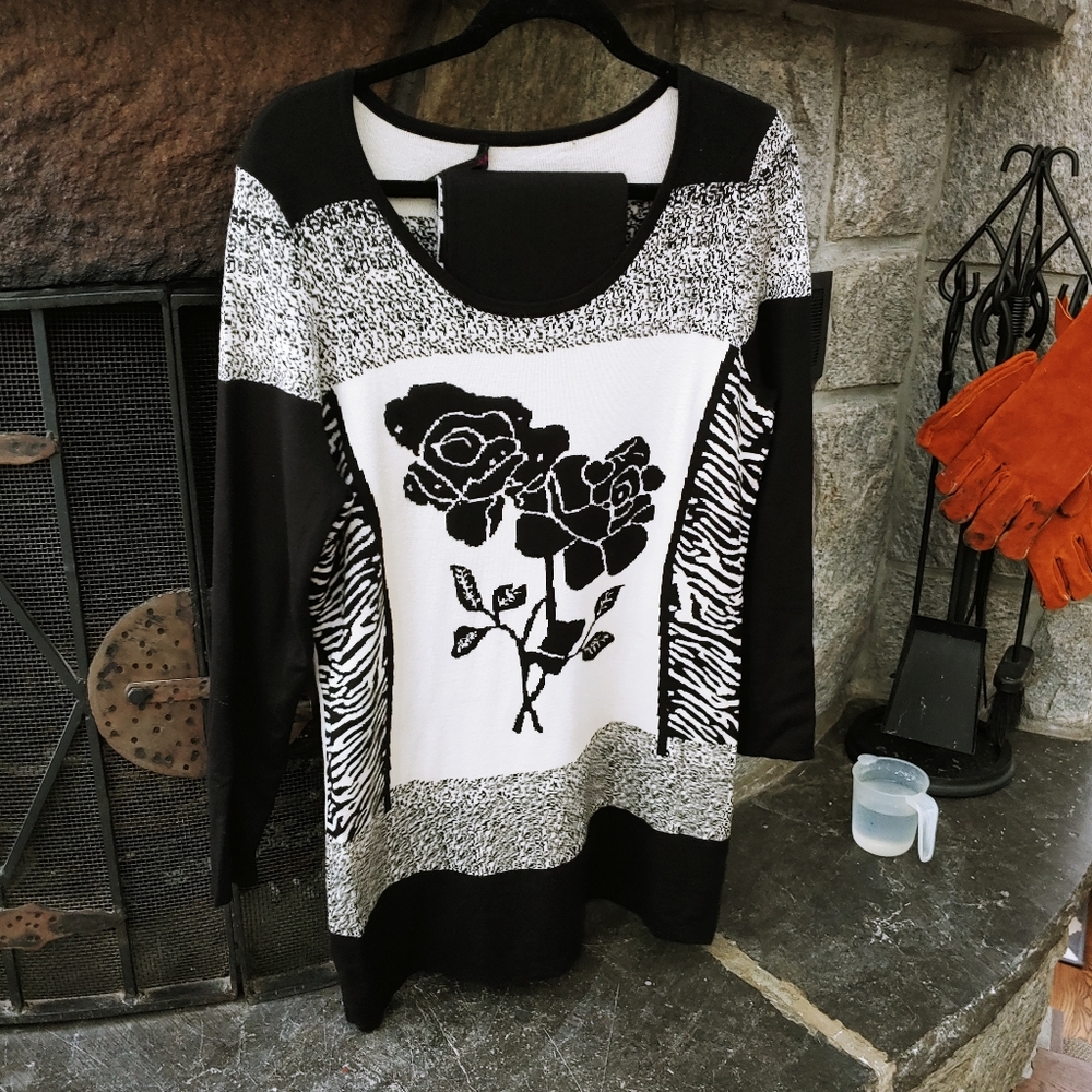 Flower print sweater